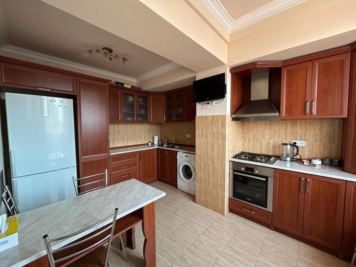Lesi Apartament Yerevan Exterior photo
