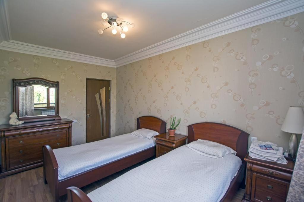 Lesi Apartament Yerevan Exterior photo